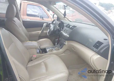 2010 Toyota Highlander Se V6 z USA, uszkodzony, nr VIN 5TDJK3EH1AS008556